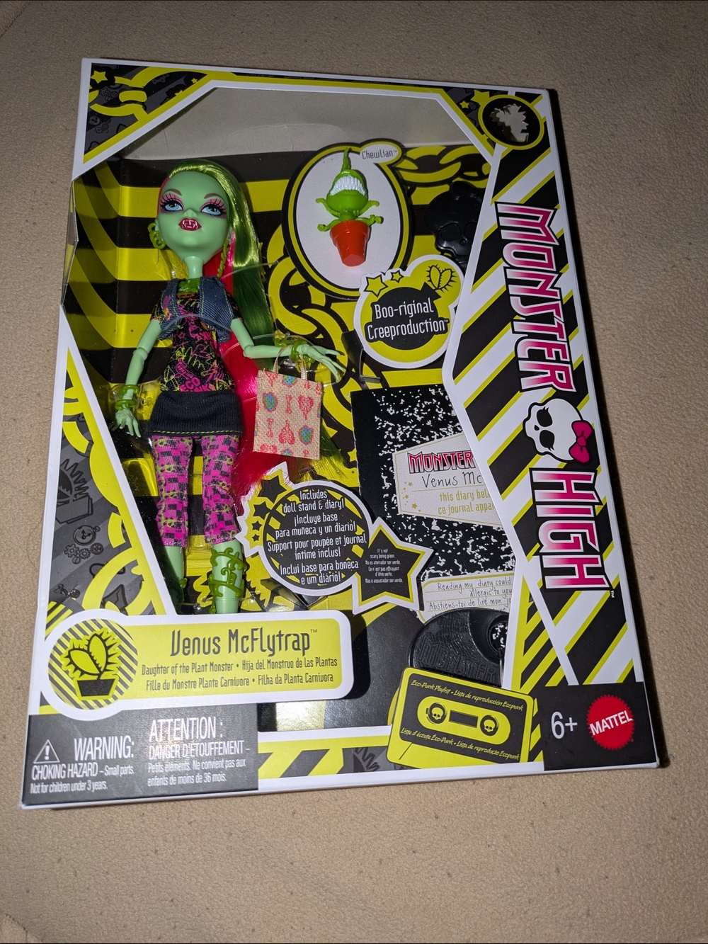 Monster High Venus McFlytrap Doll - Green, Pink & Black Fashion